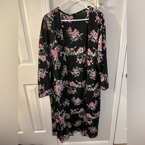 Sheer kimono - Picture 1 of 2